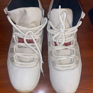 Men’s Jordan 11 platinum tint